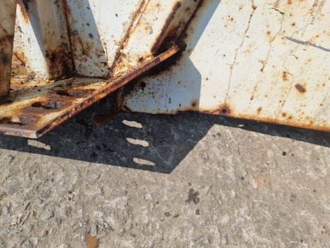 Ford 5000, 6000, 7000 Mudguard Pair As Pictures, 82008463, 82008463 - Fender: picture 5 Ford 5000, 6000, 7000 Mudguard Pair As Pictures, 82008463, 82008463 - Fender: picture 5