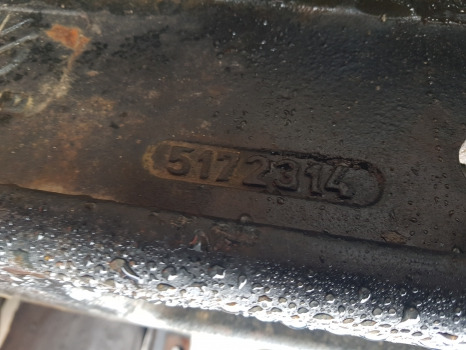 Ford 6635 Fiat L95 New Holland Tl100 Front Weight Carrier 5199414, 5172314 - Counterweight: picture 4 Ford 6635 Fiat L95 New Holland Tl100 Front Weight Carrier 5199414, 5172314 - Counterweight: picture 4
