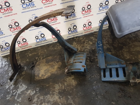 Ford 7740, 5640, 6640 Front Mudguard Bracket Kit E9nn16224aa11b, E9nn16225aa11b - Fender: picture 4 Ford 7740, 5640, 6640 Front Mudguard Bracket Kit E9nn16224aa11b, E9nn16225aa11b - Fender: picture 4