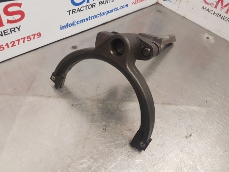 Ford 7840, 40 Series Sle Transmission Fork F0nn7230aa,82864816,82012190 - Transmission for Farm tractor: picture 2 Ford 7840, 40 Series Sle Transmission Fork F0nn7230aa,82864816,82012190 - Transmission for Farm tractor: picture 2