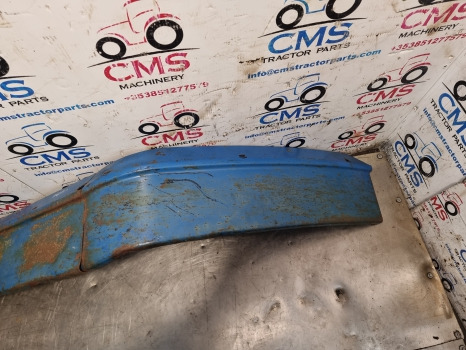 Ford 7840, 6640, 40 Series, Cab Mudguard Pair 82003106, 82003105 - Fender: picture 3 Ford 7840, 6640, 40 Series, Cab Mudguard Pair 82003106, 82003105 - Fender: picture 3