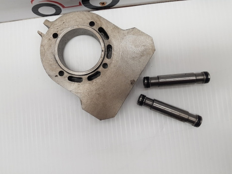 Ford New Holland 40,ts 8240,7740 Transmission Clutch Valve 81871385, F0nn7l575ac - Gearbox: picture 2 Ford New Holland 40,ts 8240,7740 Transmission Clutch Valve 81871385, F0nn7l575ac - Gearbox: picture 2