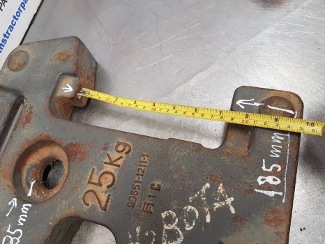 Ford New Holland Case,mf, Kubota Front Weight Slice 25kg 99651-1211-1 - Counterweight for Farm tractor: picture 2 Ford New Holland Case,mf, Kubota Front Weight Slice 25kg 99651-1211-1 - Counterweight for Farm tractor: picture 2