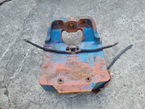 Ford New Holland Tw20, Tw10, Tw30 Front Axle Support D4nn3a042c - Front axle: picture 1 Ford New Holland Tw20, Tw10, Tw30 Front Axle Support D4nn3a042c - Front axle: picture 1