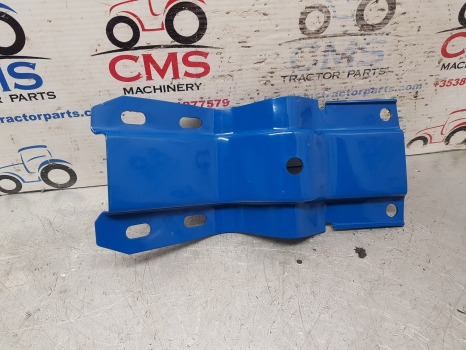 Ford Q, Sq Cab, 10, Tw, 30, 600 Series Cab Mudguard Bracket Support D5nn16n318a - Fender: picture 3 Ford Q, Sq Cab, 10, Tw, 30, 600 Series Cab Mudguard Bracket Support D5nn16n318a - Fender: picture 3