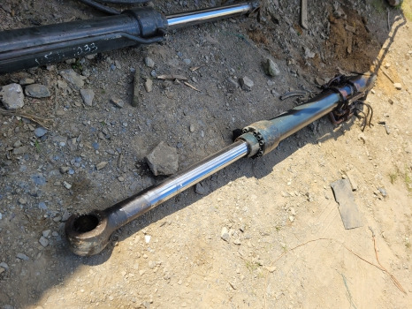 Hyundai Hx220lc Boom Lift Ram Cylinder 31k6-50110, 31k6-50120, 31y1-45410 - Hydraulic cylinder for Excavator: picture 1 Hyundai Hx220lc Boom Lift Ram Cylinder 31k6-50110, 31k6-50120, 31y1-45410 - Hydraulic cylinder for Excavator: picture 1