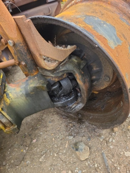 Jcb 533-105 Front Axle Hub Lhs Complete 453/23302, 453/23103, 450/12401 - Front axle for Material handling equipment: picture 1 Jcb 533-105 Front Axle Hub Lhs Complete 453/23302, 453/23103, 450/12401 - Front axle for Material handling equipment: picture 1