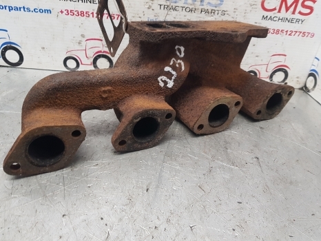 John Deere 1830, 2130 Exhaust Manifold R59588 - Exhaust manifold for Farm tractor: picture 4 John Deere 1830, 2130 Exhaust Manifold R59588 - Exhaust manifold for Farm tractor: picture 4