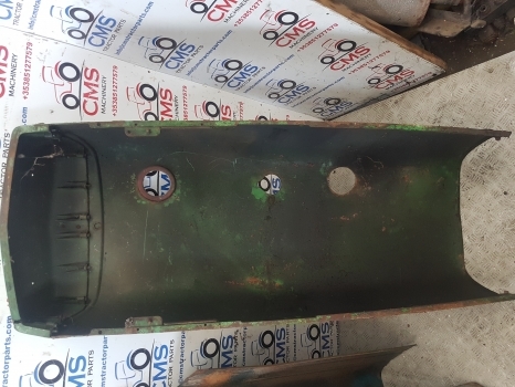 John Deere 2040s, 2140, Bonnet Al33151 - Hood for Farm tractor: picture 4 John Deere 2040s, 2140, Bonnet Al33151 - Hood for Farm tractor: picture 4