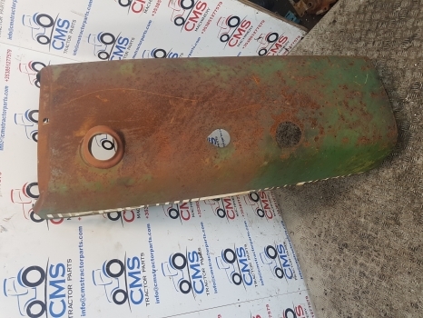 John Deere 2140, 2040s, Bonnet Al33151 - Hood for Farm tractor: picture 1 John Deere 2140, 2040s, Bonnet Al33151 - Hood for Farm tractor: picture 1