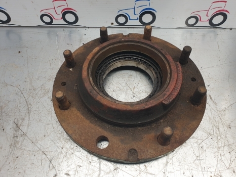 John Deere 3040 Zf Apl345/350 Front Axle Hub Bolt Plate 4472353140, L40207 - Wheel hub for Farm tractor: picture 1 John Deere 3040 Zf Apl345/350 Front Axle Hub Bolt Plate 4472353140, L40207 - Wheel hub for Farm tractor: picture 1