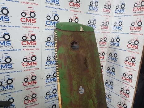 John Deere 3140, 3040, 3340, 3640, 3640s Hood, Bonnet Al30296, R52362 - Hood for Farm tractor: picture 2 John Deere 3140, 3040, 3340, 3640, 3640s Hood, Bonnet Al30296, R52362 - Hood for Farm tractor: picture 2