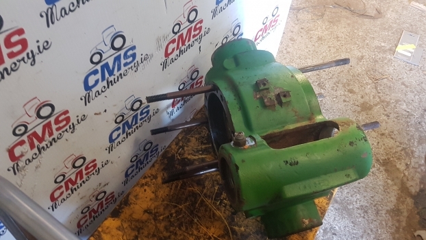 John Deere 3215, 3220 Front Axle Differential Housing Z72431, 4475435038 - Differential gear for Farm tractor: picture 3 John Deere 3215, 3220 Front Axle Differential Housing Z72431, 4475435038 - Differential gear for Farm tractor: picture 3