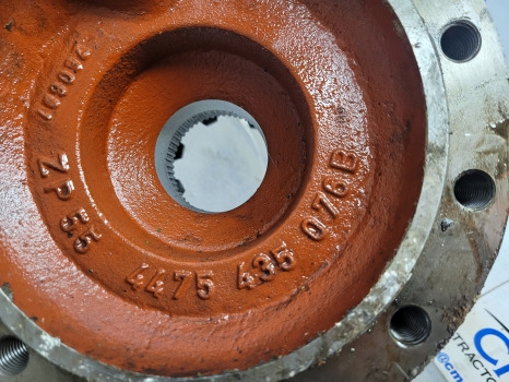 John Deere 3800 Zf Mt3035 Hub Carrier 4475.435.076, 4475.335.076, Z77315 - Rear axle: picture 5 John Deere 3800 Zf Mt3035 Hub Carrier 4475.435.076, 4475.335.076, Z77315 - Rear axle: picture 5