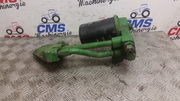John Deere 6110 Oil Filter Head And Adapter Fitting Re503727, Re519885, R501436 - Oil filter for Farm tractor: picture 4 John Deere 6110 Oil Filter Head And Adapter Fitting Re503727, Re519885, R501436 - Oil filter for Farm tractor: picture 4