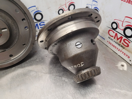 John Deere 6230 Rear Axle Differential L152216, L153134, L155267, L211505 - Rear axle: picture 5 John Deere 6230 Rear Axle Differential L152216, L153134, L155267, L211505 - Rear axle: picture 5