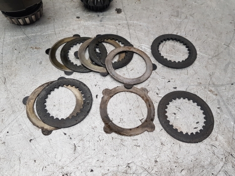 John Deere 6300, 6400 Zf Apl2035 Front Axle Differential L100149, 4131302074 - Differential gear for Farm tractor: picture 2 John Deere 6300, 6400 Zf Apl2035 Front Axle Differential L100149, 4131302074 - Differential gear for Farm tractor: picture 2