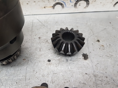 John Deere 6300, 6400 Zf Apl2035 Front Axle Differential L100149, 4131302074 - Differential gear for Farm tractor: picture 5 John Deere 6300, 6400 Zf Apl2035 Front Axle Differential L100149, 4131302074 - Differential gear for Farm tractor: picture 5