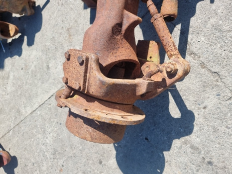 John Deere 6330, 6020, 6030, Front Axle Swivel Housing Rhs L157637, 73306014619 - Front axle: picture 1 John Deere 6330, 6020, 6030, Front Axle Swivel Housing Rhs L157637, 73306014619 - Front axle: picture 1