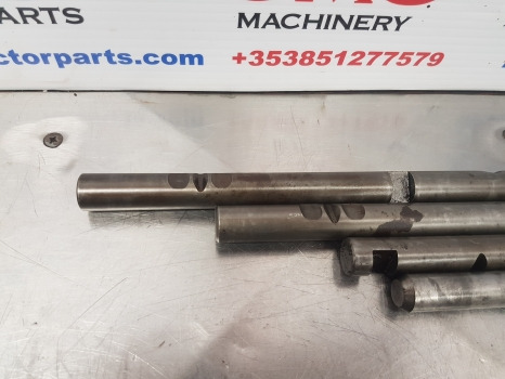 John Deere 6610, 6510, 6310, 6400 Parts Transmission Shift Rods L76224, L76225 - Transmission: picture 3 John Deere 6610, 6510, 6310, 6400 Parts Transmission Shift Rods L76224, L76225 - Transmission: picture 3