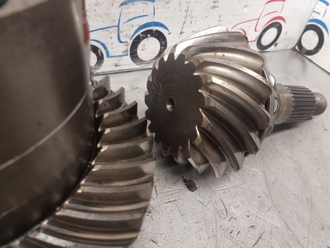 John Deere 6900 Zf Apl2060 Axle Bevel Gear And Differential Al110919, 4475217001 - Differential gear for Farm tractor: picture 2 John Deere 6900 Zf Apl2060 Axle Bevel Gear And Differential Al110919, 4475217001 - Differential gear for Farm tractor: picture 2