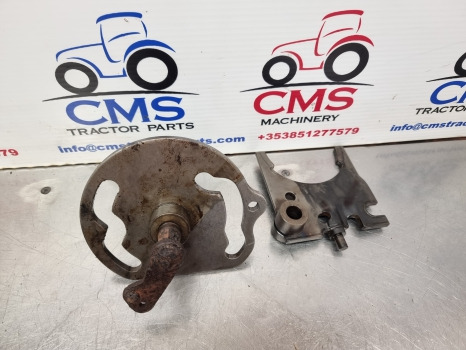 John Deere 7700, 7800, 7810, 7910, Pto Brackets Support Al82581, Re33205 - Transmission: picture 2 John Deere 7700, 7800, 7810, 7910, Pto Brackets Support Al82581, Re33205 - Transmission: picture 2