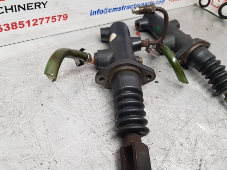 Lamborghini 1106 Same Brake Master Cylinder Pump Pair 0.257.6638.4/10, 1408811 - Brake parts for Farm tractor: picture 3 Lamborghini 1106 Same Brake Master Cylinder Pump Pair 0.257.6638.4/10, 1408811 - Brake parts for Farm tractor: picture 3