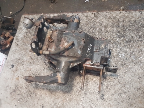 Lamborghini 1106 Same Silver Lift Cover Assy 9107.110.0, 0.9107.110.0/50 - Hydraulics for Farm tractor: picture 5 Lamborghini 1106 Same Silver Lift Cover Assy 9107.110.0, 0.9107.110.0/50 - Hydraulics for Farm tractor: picture 5