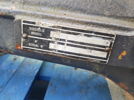 Landini Vision 105 Front Axle Housing 3652581r1; 3652580m92; 3652580m91 - Front axle for Farm tractor: picture 4 Landini Vision 105 Front Axle Housing 3652581r1; 3652580m92; 3652580m91 - Front axle for Farm tractor: picture 4