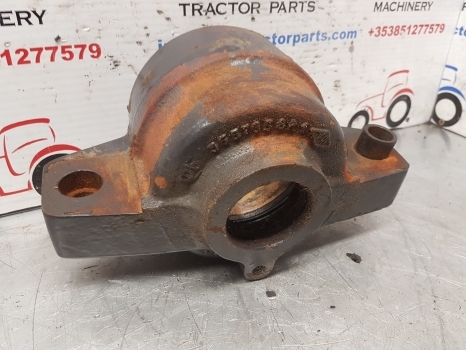 Landini Vision 95, 100, 105 Front Axle Support Rear 3557959m91, 3557658r - Front axle for Farm tractor: picture 1 Landini Vision 95, 100, 105 Front Axle Support Rear 3557959m91, 3557658r - Front axle for Farm tractor: picture 1