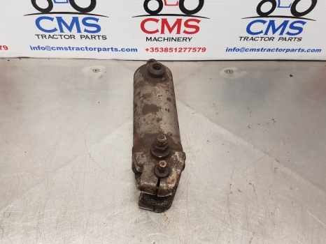 Massey Ferguson 290, 575, 590, 265, 690 Steering Cylinder 1605121m91, 3773711m91 - Front axle: picture 3 Massey Ferguson 290, 575, 590, 265, 690 Steering Cylinder 1605121m91, 3773711m91 - Front axle: picture 3