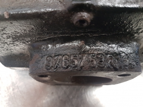 Massey Ferguson 5455, 5425, 5435 Front Steering Knuckle Spindle Rhs 3765753r1 - Steering knuckle for Farm tractor: picture 3 Massey Ferguson 5455, 5425, 5435 Front Steering Knuckle Spindle Rhs 3765753r1 - Steering knuckle for Farm tractor: picture 3