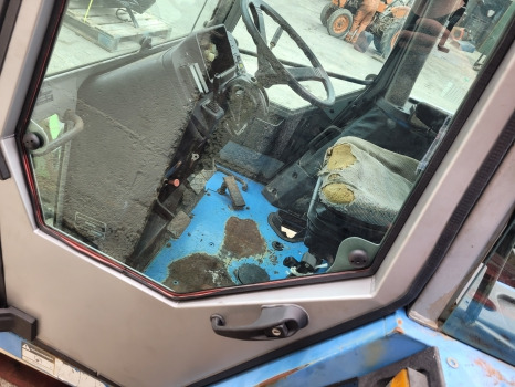 Massey Ferguson 690, 698 Landini 6550, 7550, 6880, 7880 Cab Door Lhs 3301830m93 - Door and parts: picture 5 Massey Ferguson 690, 698 Landini 6550, 7550, 6880, 7880 Cab Door Lhs 3301830m93 - Door and parts: picture 5