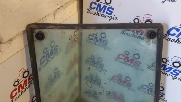 Massey Ferguson 699, Landini Cab Door Glass Rhs Lhs 3301841m3 , 3301845m3. - Door and parts for Farm tractor: picture 4 Massey Ferguson 699, Landini Cab Door Glass Rhs Lhs 3301841m3 , 3301845m3. - Door and parts for Farm tractor: picture 4