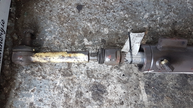 Massey Ferguson 8150, 8160 Steering Cylinder Complete 3429759m93 - Steering for Farm tractor: picture 2 Massey Ferguson 8150, 8160 Steering Cylinder Complete 3429759m93 - Steering for Farm tractor: picture 2