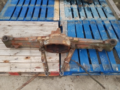 New Holland 40, Tl, Tla, Td Fiat L 7840 Front Axle Housing Lhs 5164327; 5164328 - Front axle for Farm tractor: picture 3 New Holland 40, Tl, Tla, Td Fiat L 7840 Front Axle Housing Lhs 5164327; 5164328 - Front axle for Farm tractor: picture 3