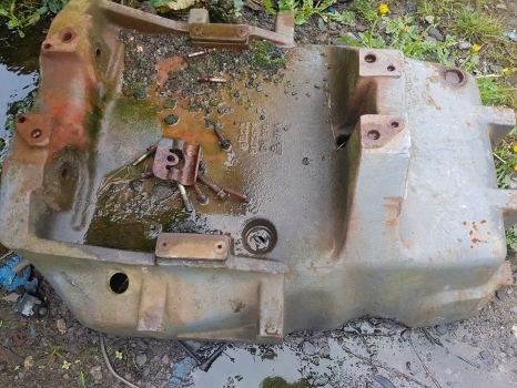 New Holland 8360, 8260, 8560, Fiat 4wd Front Axle Support 5172678, 82015150 - Front axle for Farm tractor: picture 2 New Holland 8360, 8260, 8560, Fiat 4wd Front Axle Support 5172678, 82015150 - Front axle for Farm tractor: picture 2