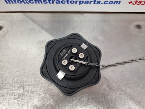 New Holland Case T6, Maxxum, Puma, Optum Fuel Tank Cap 84547727, 47907581 - Fuel tank: picture 4 New Holland Case T6, Maxxum, Puma, Optum Fuel Tank Cap 84547727, 47907581 - Fuel tank: picture 4