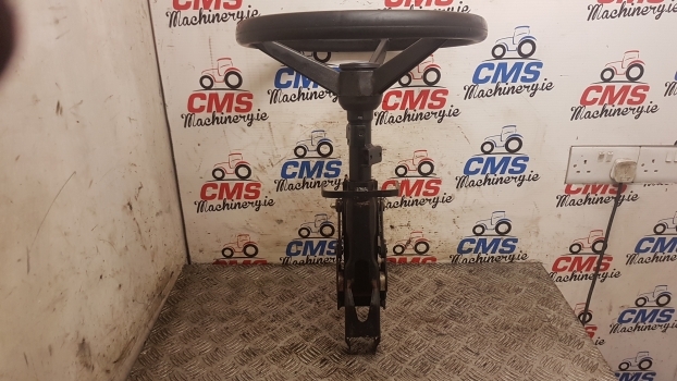 New Holland Fiat Ford L,tl Ect. Series Steering Colum & Steering Wheel 82009379 - Steering column for Farm tractor: picture 1 New Holland Fiat Ford L,tl Ect. Series Steering Colum & Steering Wheel 82009379 - Steering column for Farm tractor: picture 1