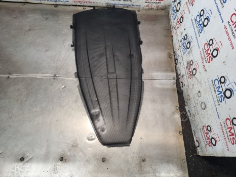 New Holland T5.120, T5.100, T5.110, Nose Cone Grille, Grill Panel 47574359 - Grill: picture 3 New Holland T5.120, T5.100, T5.110, Nose Cone Grille, Grill Panel 47574359 - Grill: picture 3