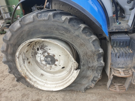 New Holland T7.200 Transmission, Axle, Pto, Hydraulic, Electric Nut Parts - Gearbox: picture 3 New Holland T7.200 Transmission, Axle, Pto, Hydraulic, Electric Nut Parts - Gearbox: picture 3