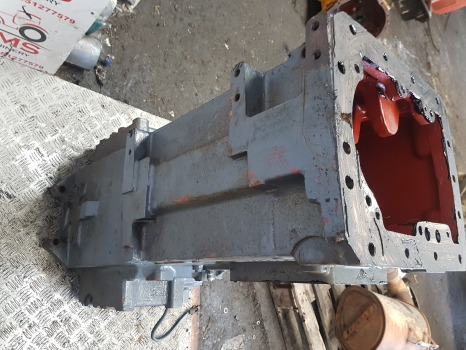 New Holland Tm, 60 Transmission Housing 5164693, 5181429, 5183646, 47125543 - Gearbox: picture 5 New Holland Tm, 60 Transmission Housing 5164693, 5181429, 5183646, 47125543 - Gearbox: picture 5