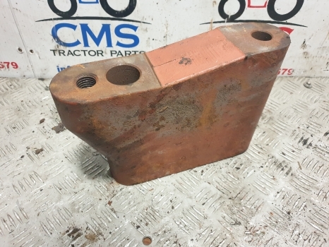 New Holland Tm Series Tm120, Tm140 Front Weight Frame Support Bracket 82016138 - Counterweight for Farm tractor: picture 4 New Holland Tm Series Tm120, Tm140 Front Weight Frame Support Bracket 82016138 - Counterweight for Farm tractor: picture 4