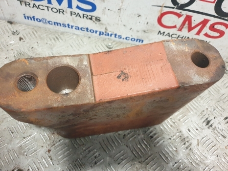 New Holland Tm Series Tm120, Tm140 Front Weight Frame Support Bracket 82016138 - Counterweight for Farm tractor: picture 5 New Holland Tm Series Tm120, Tm140 Front Weight Frame Support Bracket 82016138 - Counterweight for Farm tractor: picture 5