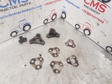 Same Silver 100.6, 105, Antares 110 Rear Axle Lock Plate Flange 0.008.5860.0/10 - Rear axle for Farm tractor: picture 2 Same Silver 100.6, 105, Antares 110 Rear Axle Lock Plate Flange 0.008.5860.0/10 - Rear axle for Farm tractor: picture 2