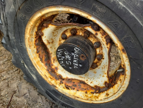 Valtra S280 Front Axle Hub Rhs Complete Zf As2075, V36399800 - Front axle: picture 1 Valtra S280 Front Axle Hub Rhs Complete Zf As2075, V36399800 - Front axle: picture 1
