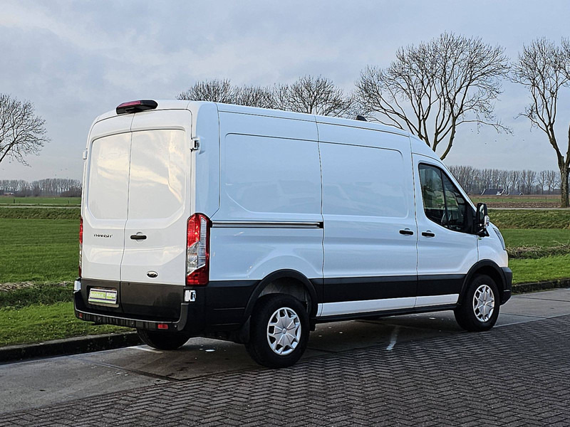 Ford Transit 2.0 L2H2 Navi 130Pk AC! - Small van: picture 3 Ford Transit 2.0 L2H2 Navi 130Pk AC! - Small van: picture 3