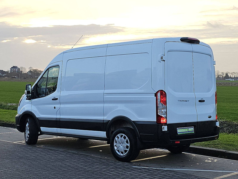 Ford Transit 2.0 L2H2 Navi 130Pk AC! - Small van: picture 5 Ford Transit 2.0 L2H2 Navi 130Pk AC! - Small van: picture 5