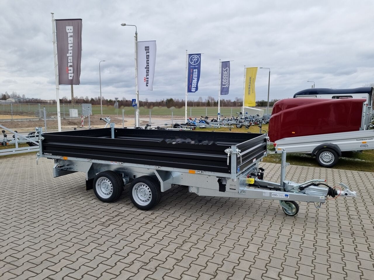 Humbaur HTK 3500.37 dumping trailer tipper black paint steel sides 3.5T - Tipper trailer: picture 2 Humbaur HTK 3500.37 dumping trailer tipper black paint steel sides 3.5T - Tipper trailer: picture 2