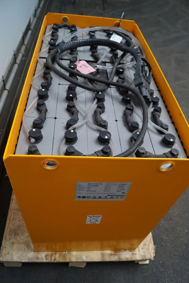 Jungheinrich unknown | Battery 48V775Ah 48 5PZS775 Year 2022 weight 1119 kg sn. - Battery for Material handling equipment: picture 2 Jungheinrich unknown | Battery 48V775Ah 48 5PZS775 Year 2022 weight 1119 kg sn. - Battery for Material handling equipment: picture 2